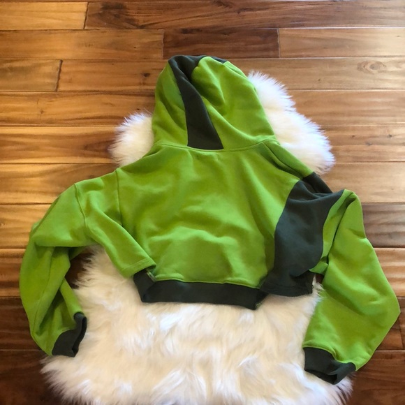 IAMGIA CROPPED HOODIE NWT SZ MEDIUM - Picture 7 of 9